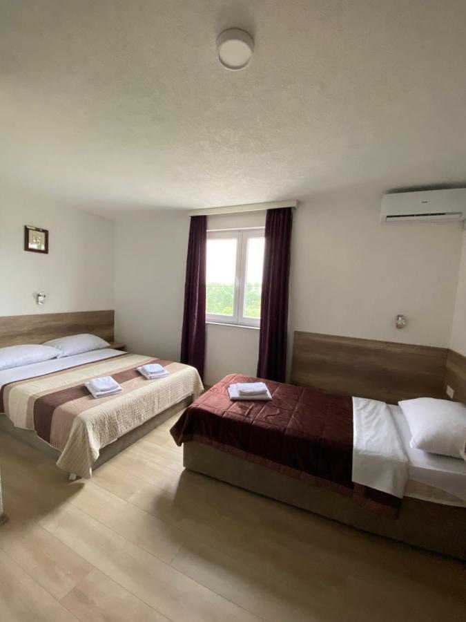 Pansion Raspudic Bed & Breakfast Medjugorje Ngoại thất bức ảnh