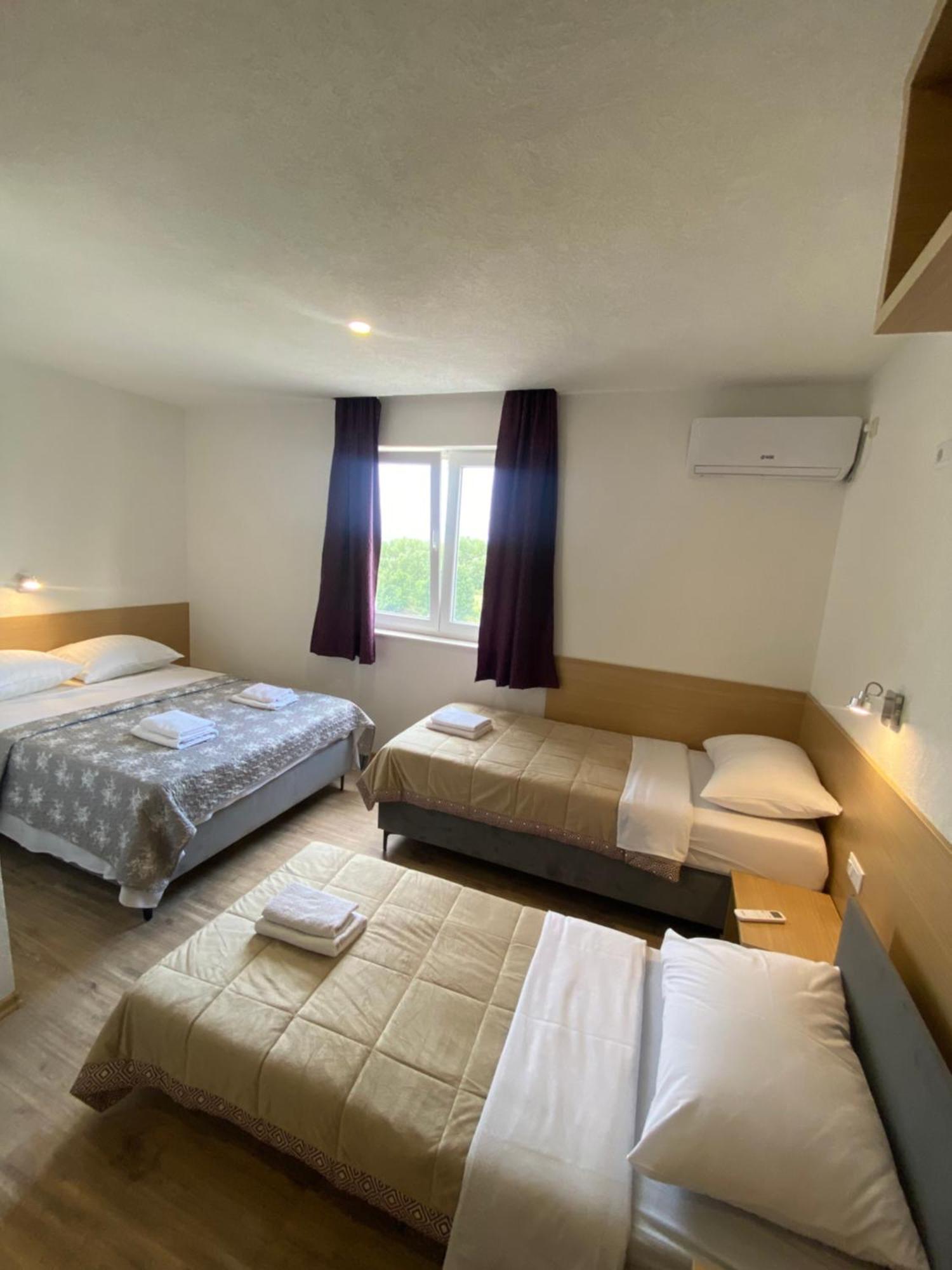 Pansion Raspudic Bed & Breakfast Medjugorje Ngoại thất bức ảnh